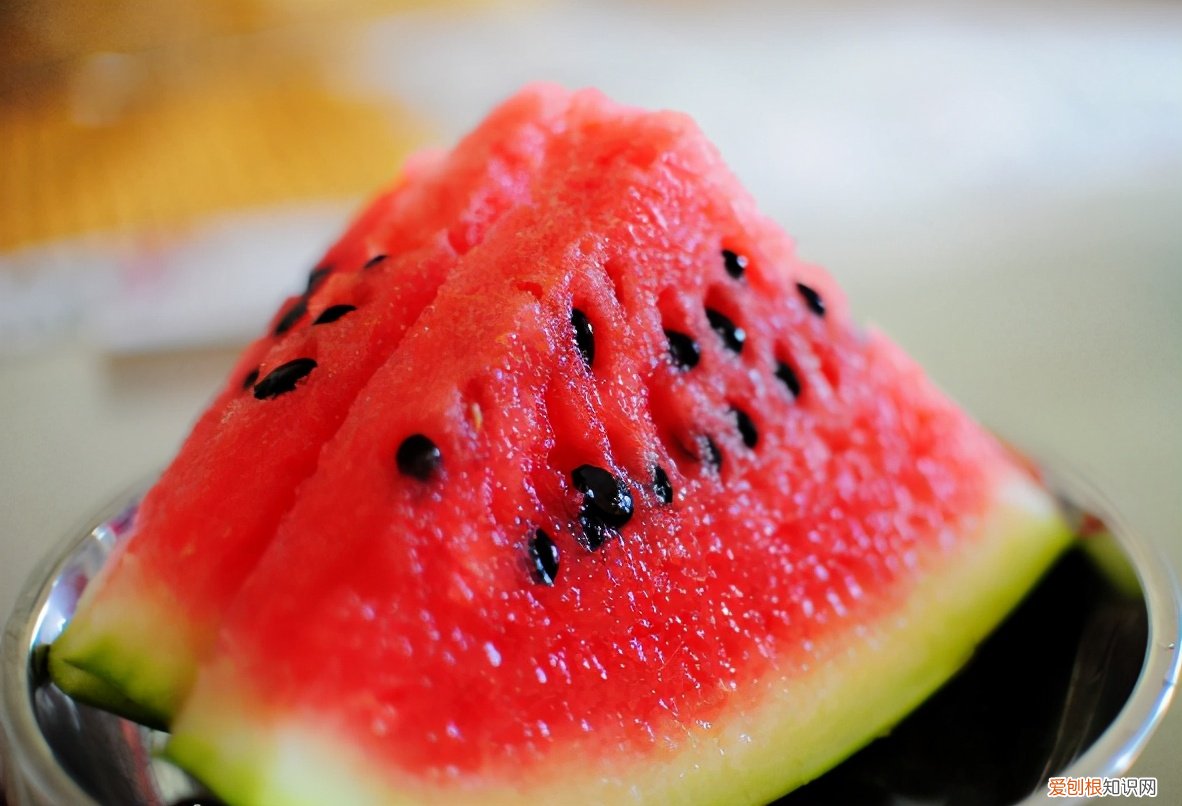 坐月子可以吹空调吗?夏天坐月子,吃喝好舒服才是王道