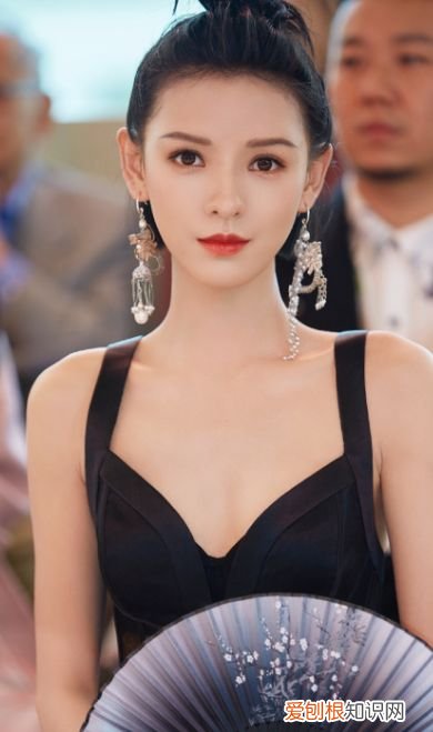 张予曦是不是整容呀？整容很成功的吧，前后直接太明显了