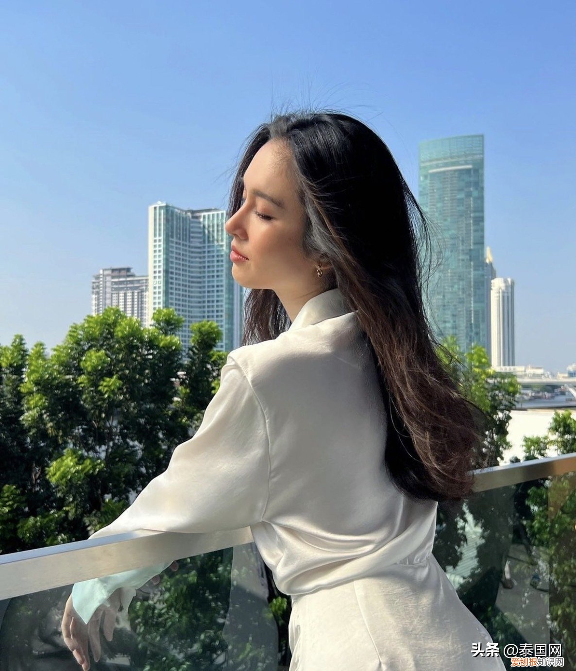 poyd宝儿还是男儿身吗？她比真正的女人还美