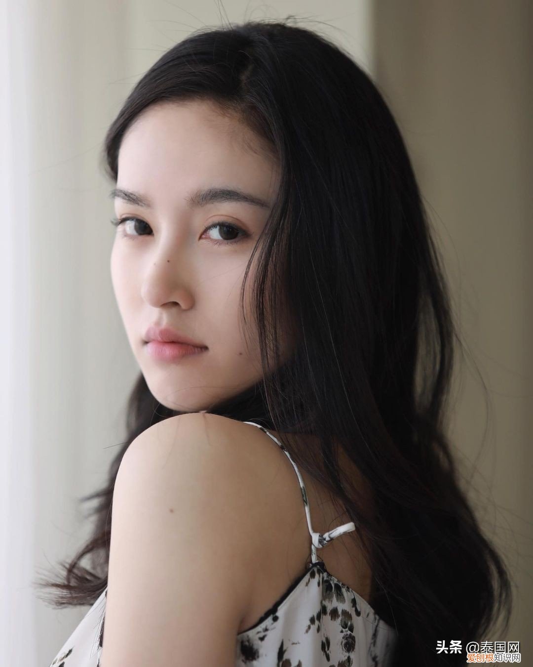 poyd宝儿还是男儿身吗？她比真正的女人还美