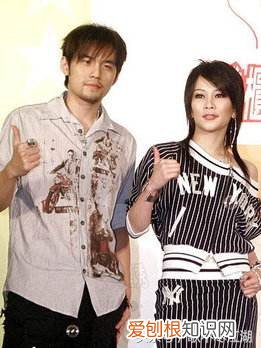 屋顶歌词 歌曲屋顶完整歌词