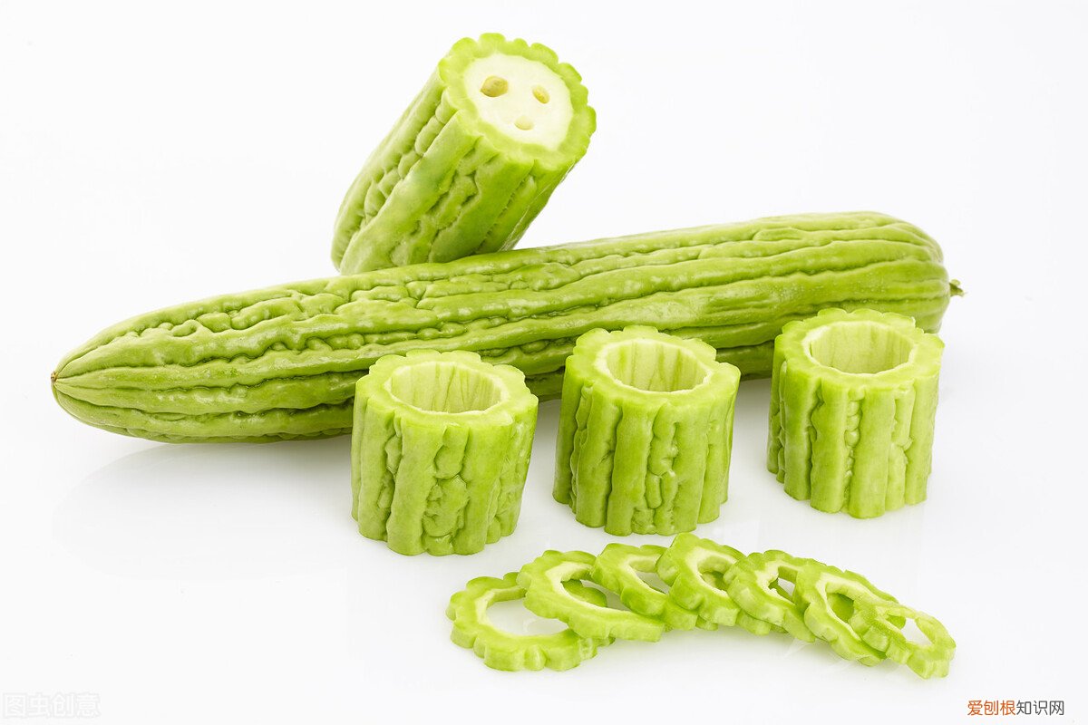 教你三招，翠绿好吃又不苦 苦瓜怎么炒好吃又不苦