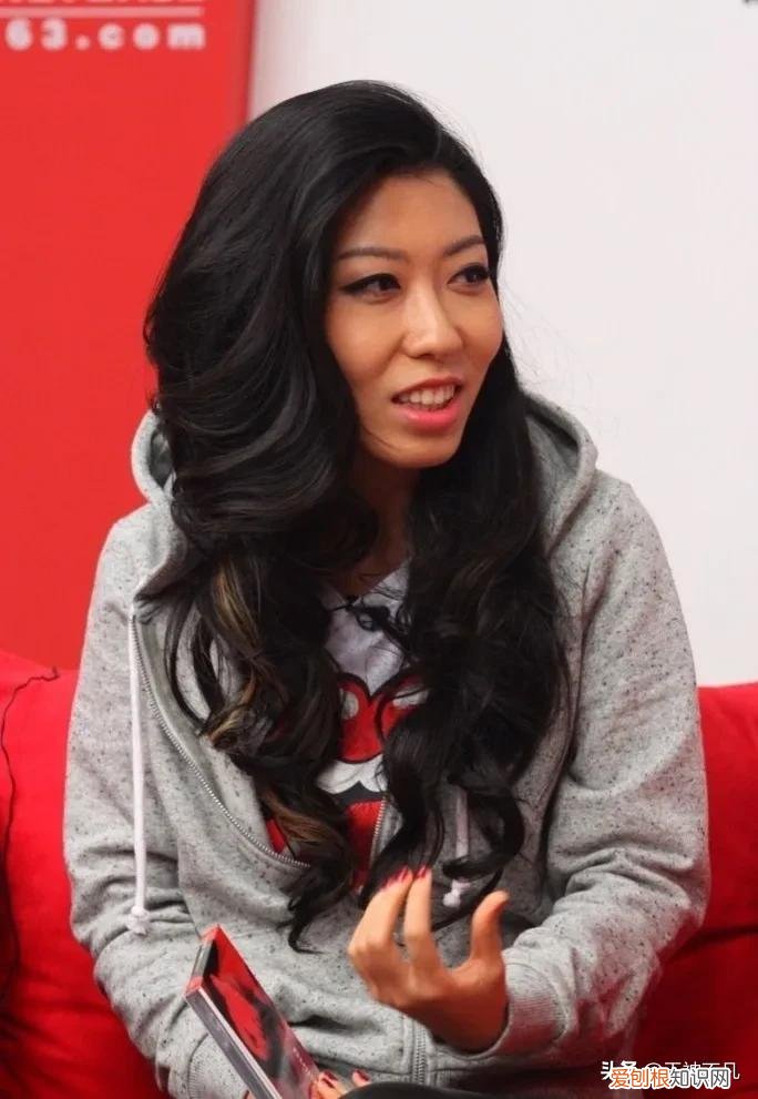 曲婉婷母亲为何才判？曲婉婷真的哭了，其母被判无期