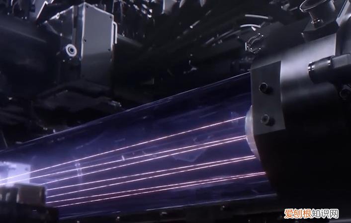 被卡脖子的光刻机，到底厉害在哪里? 光刻机是干什么用的
