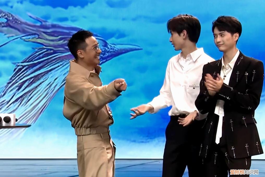 剧中喝醉酒的璇玑给司凤告白 袁冰妍成毅醉酒事件