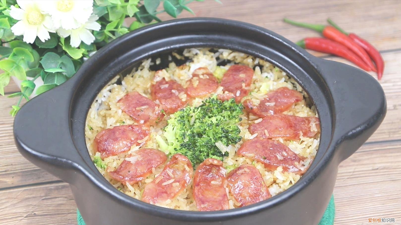 学会这个绝密方法,一人一口太解馋 煲仔饭的正宗做法