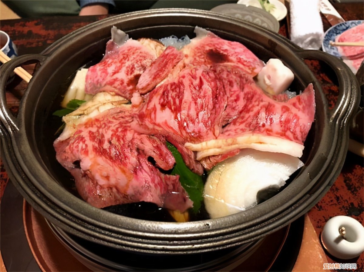 肥牛是什么肉做的？它到底是牛的哪块肉呢？