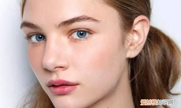 毛孔太大怎么化妆遮瑕,毛孔粗大怎么化妆不卡粉