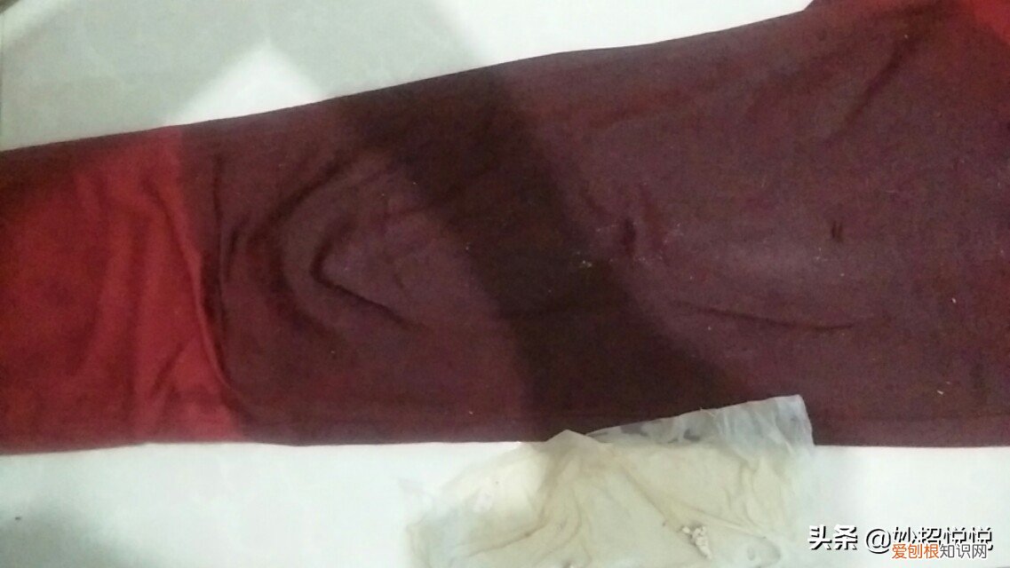 口香糖粘在衣物上如何弄掉?不要着急,4步轻松解决