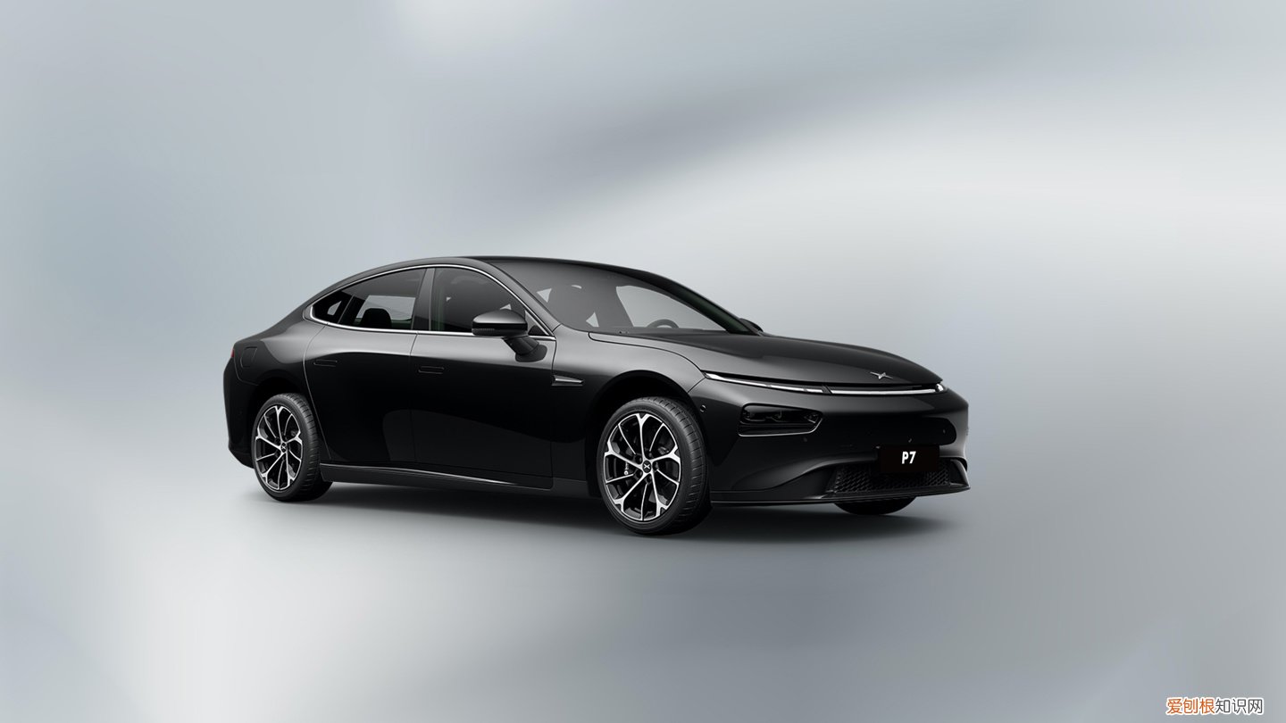 最低售价23.99万元，实拍小鹏汽车P7 小鹏P7电动汽车价格及图片