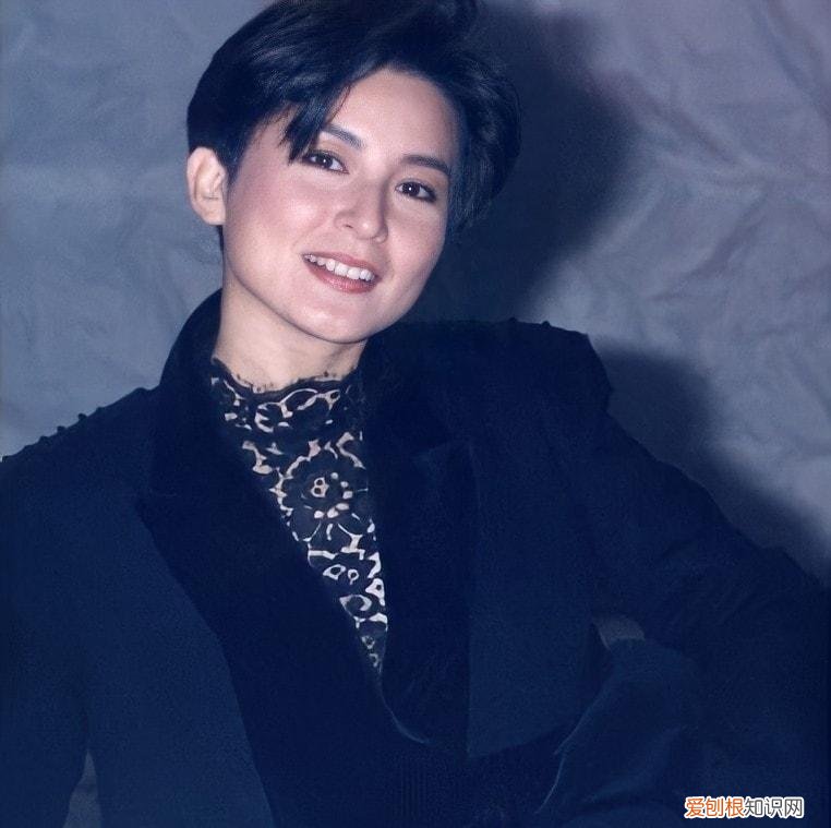 屡次被传患“失智症” 上海街头陈淑桦现状