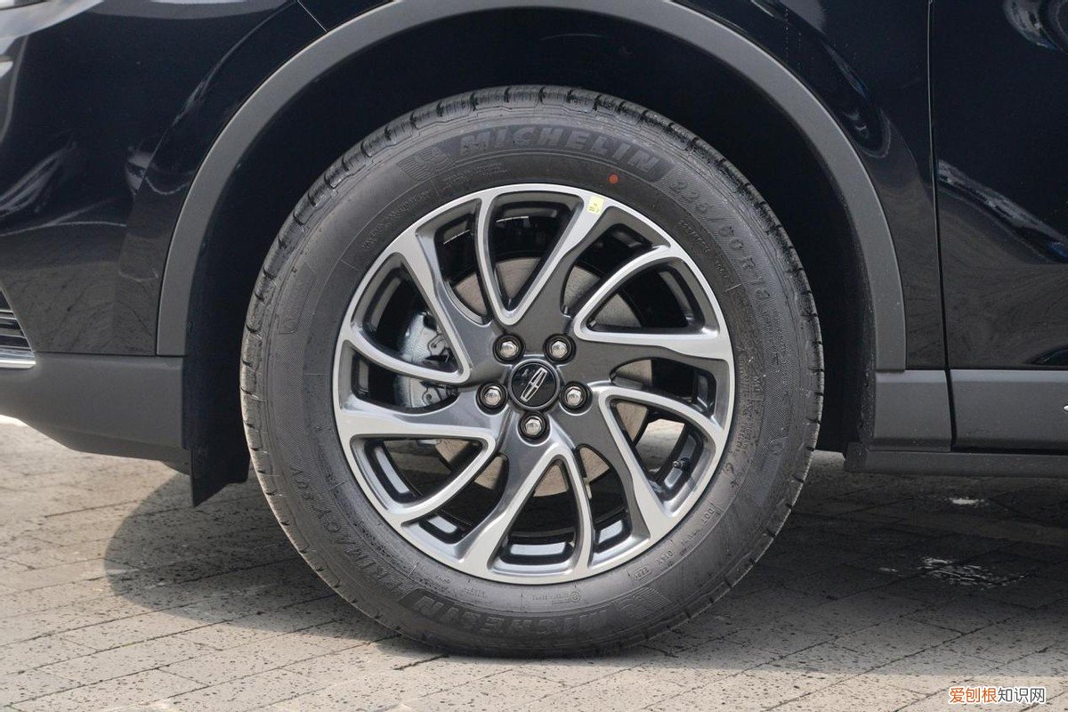 林肯冒险家多少钱落地?售价区间为24.68-34.58万元