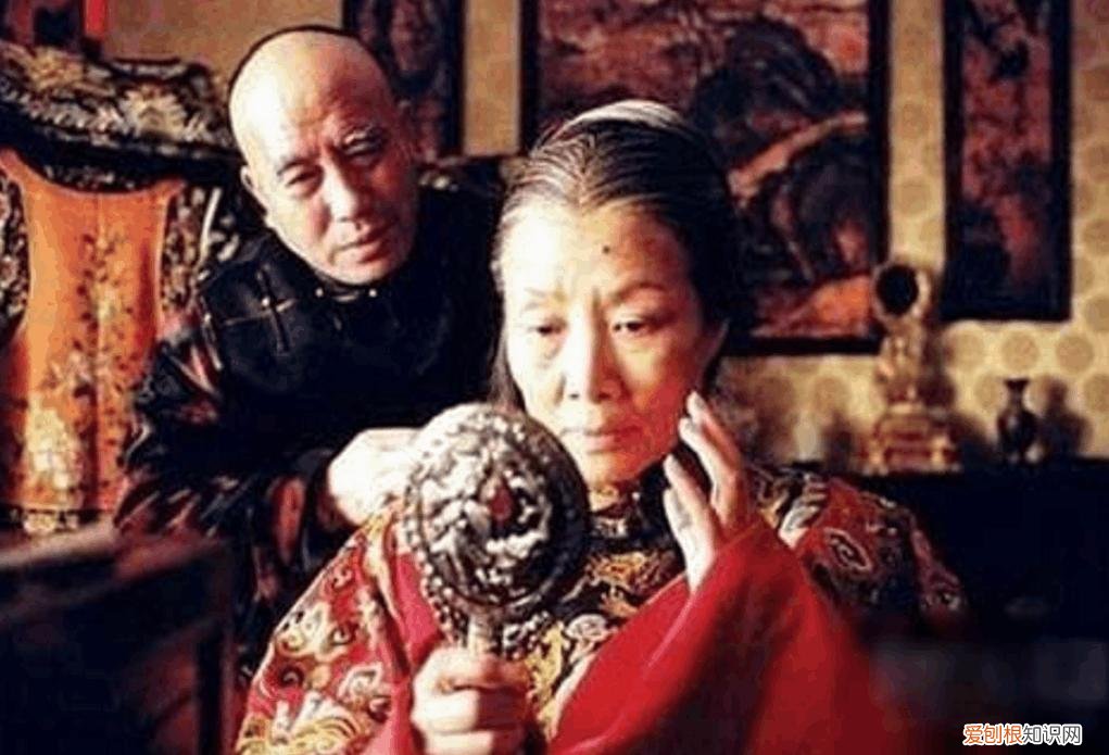 他们之间有着怎样不可说的秘密？ 李莲英的舌头在慈禧的身上