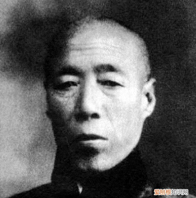 他们之间有着怎样不可说的秘密？ 李莲英的舌头在慈禧的身上