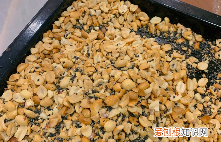 花生芝麻糖做法，黑芝麻花生馅料的做法