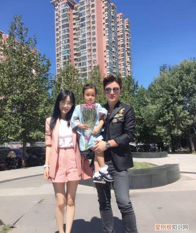 离婚后争议不断 李小璐事件来龙去脉