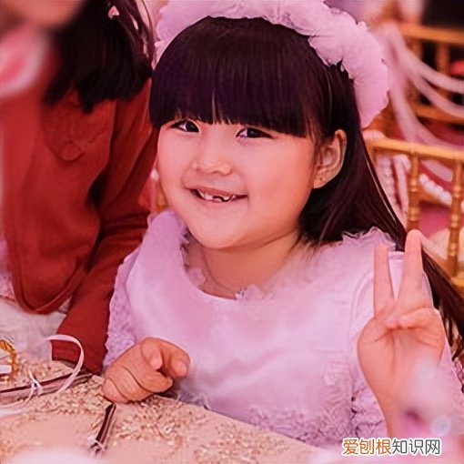 离婚后争议不断 李小璐事件来龙去脉