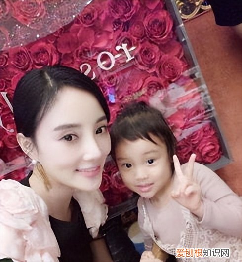 离婚后争议不断 李小璐事件来龙去脉