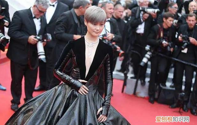 李宇春嫁78岁外国富翁婚礼?谣言已传两年