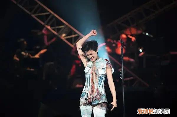 李宇春嫁78岁外国富翁婚礼?谣言已传两年