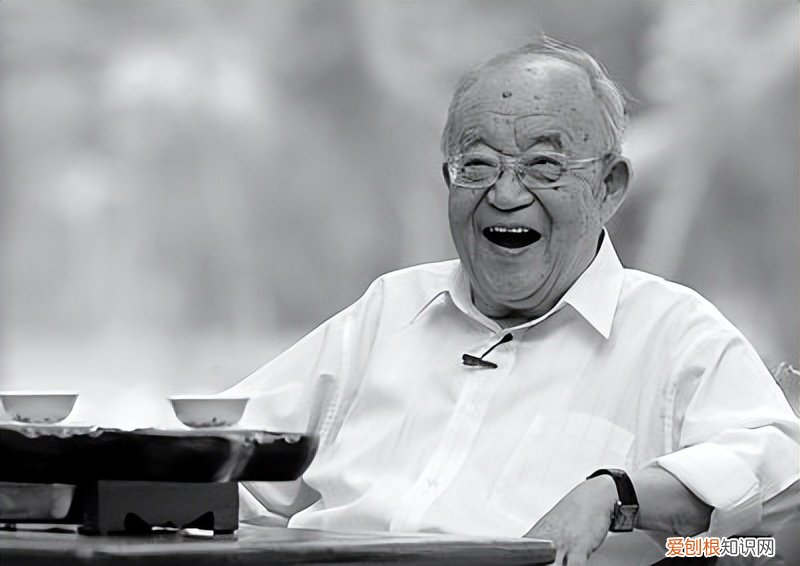 乔羽的传奇一生 乔羽的生平简介