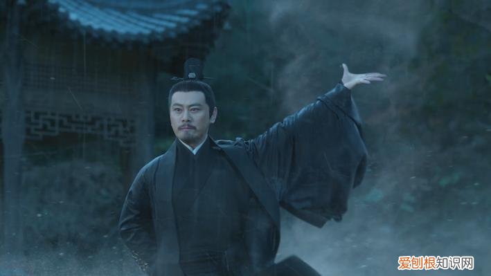 轩辕青锋和徐凤年的关系 雪中悍刀行轩辕青锋喜欢谁