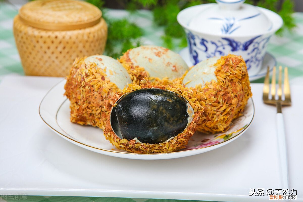 松花皮蛋怎么吃 买回来皮蛋要煮吗