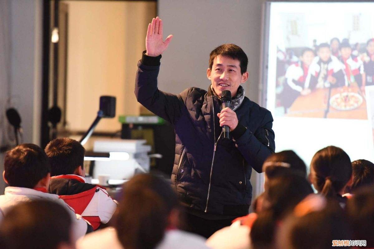 中小学男教师比例 为什么中小学中男教师比女教师少