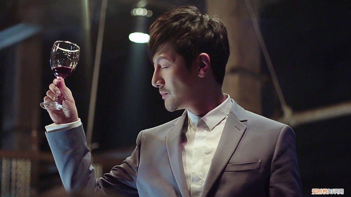 张鲁一老婆谢嘉颖图片 张鲁一的妻子是谁