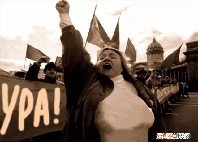 俄罗斯人为什么都喊乌拉 俄罗斯的乌拉是什么意思