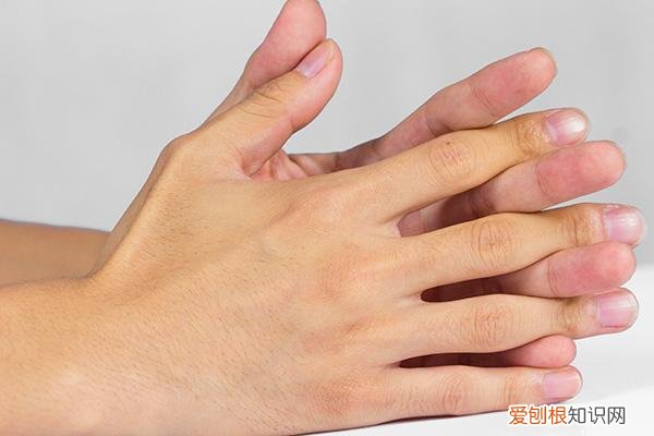 左撇子更聪明的说法正确吗 左撇子的人很可怕