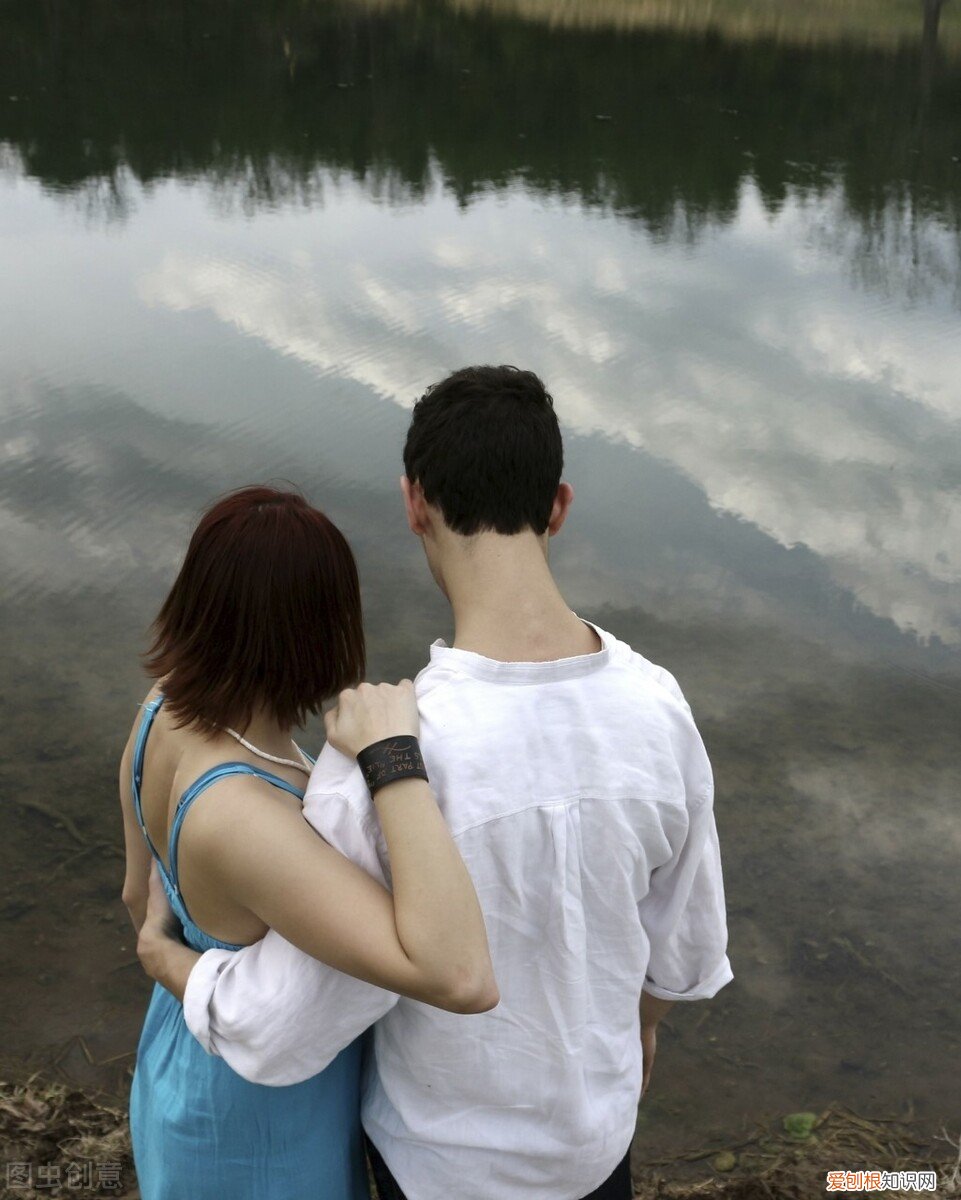 所谓的红蓝知己，就是“遮丑布” 红颜知己和蓝颜知己的区别