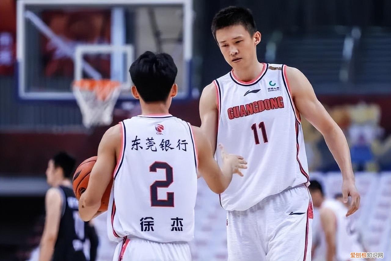 周鹏为什么能当队长 为什么周鹏是队长