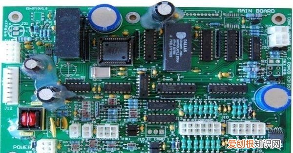 电脑死机、蓝屏、黑屏怎么办，电脑死机有什么办法可以处理?