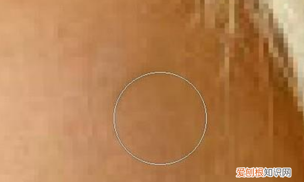 ps怎么消除拼图痕迹,ps拼接痕迹应该咋消除