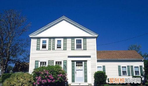 五种房子越住越穷小心别被坑,大门对窗漏财 五种房子越住越穷