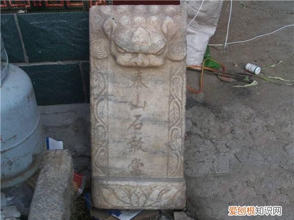 五种房子越住越穷小心别被坑,大门对窗漏财 五种房子越住越穷