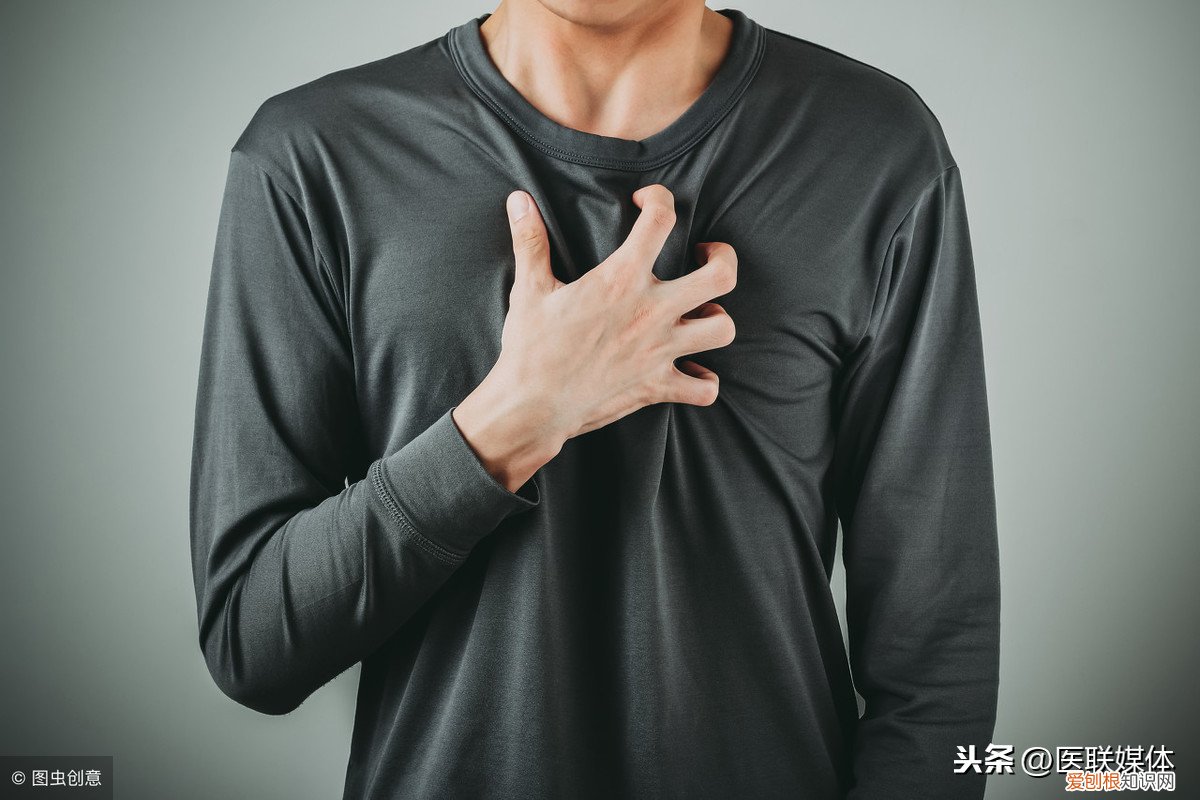 胸口隐隐作痛是怎么回事？或是这5个原因在“作怪”