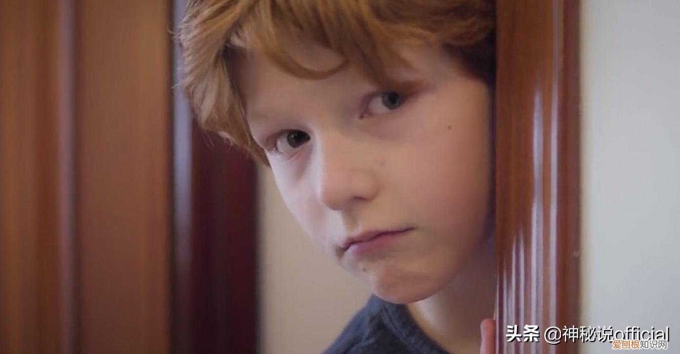 国外男子拍到外星人全貌?7个外星人真实图片