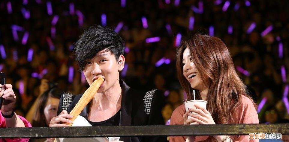 背后因为田馥甄？ 周杰伦侯佩岑为什么分手