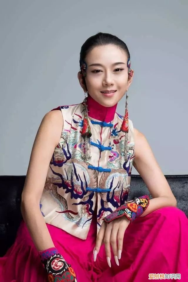 真实原因令人心酸 杨丽萍为什么总戴帽子