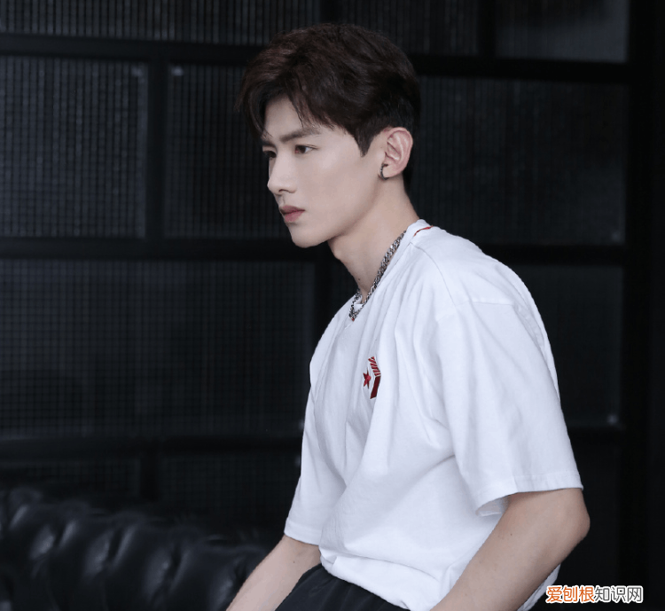 禁欲系服装，禁欲系服装是什么意思