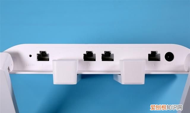 荣耀路由3是千兆wifi吗