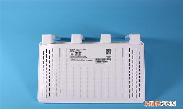 荣耀路由3是千兆wifi吗