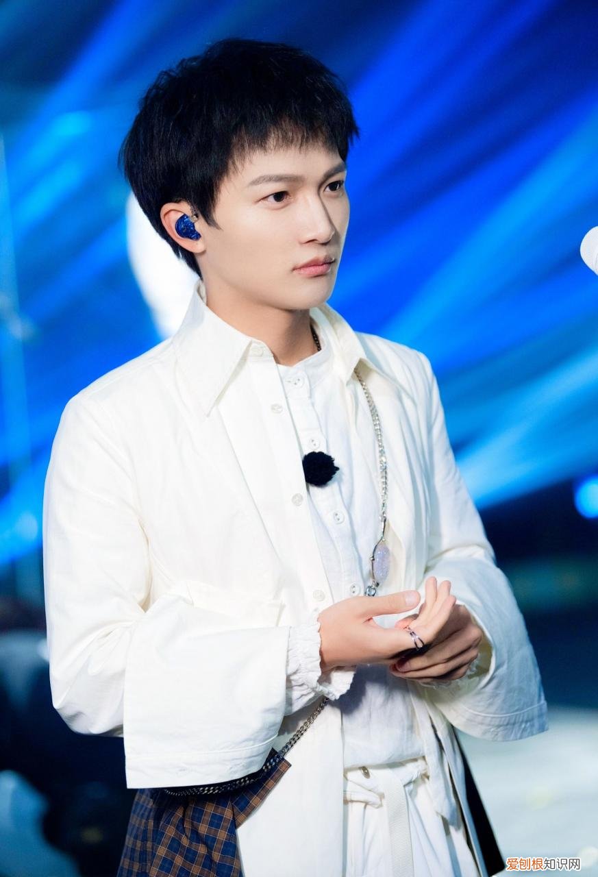 周深多高，周深的妻子