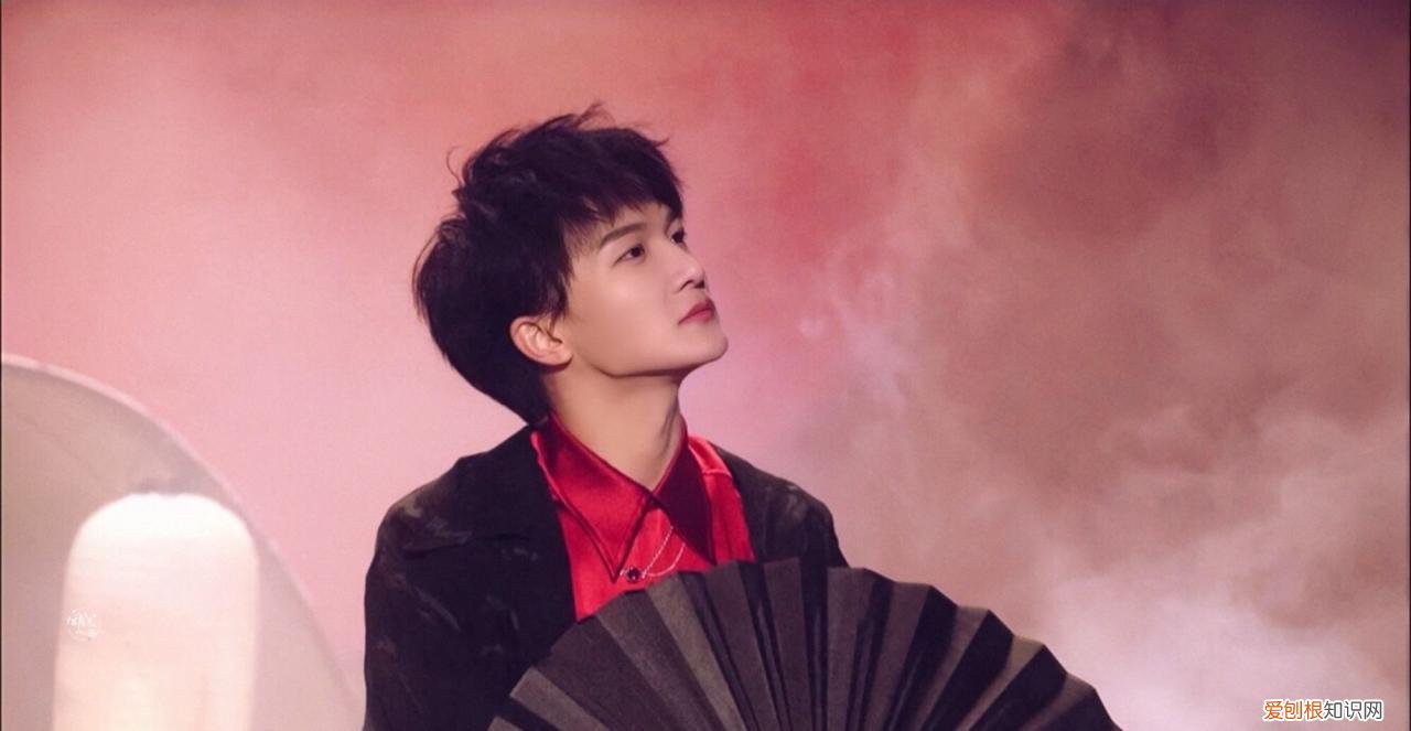 周深多高，周深的妻子