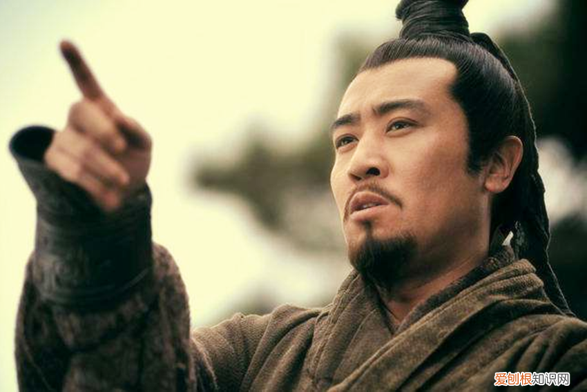 吕布是怎么死的,吕布真实历史