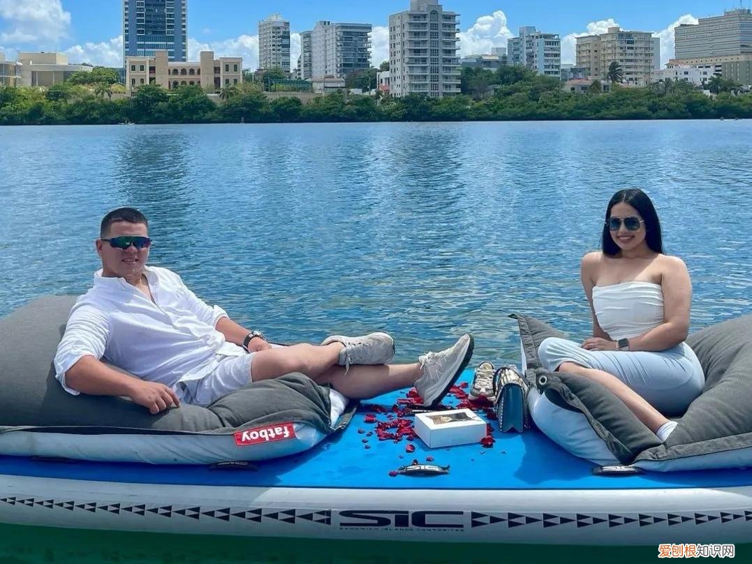 波多黎各属于哪个国家,8开头号码是哪个国家