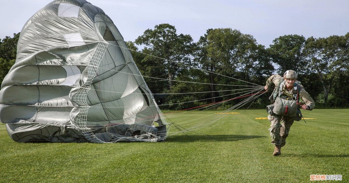 民航客机有降落伞吗?