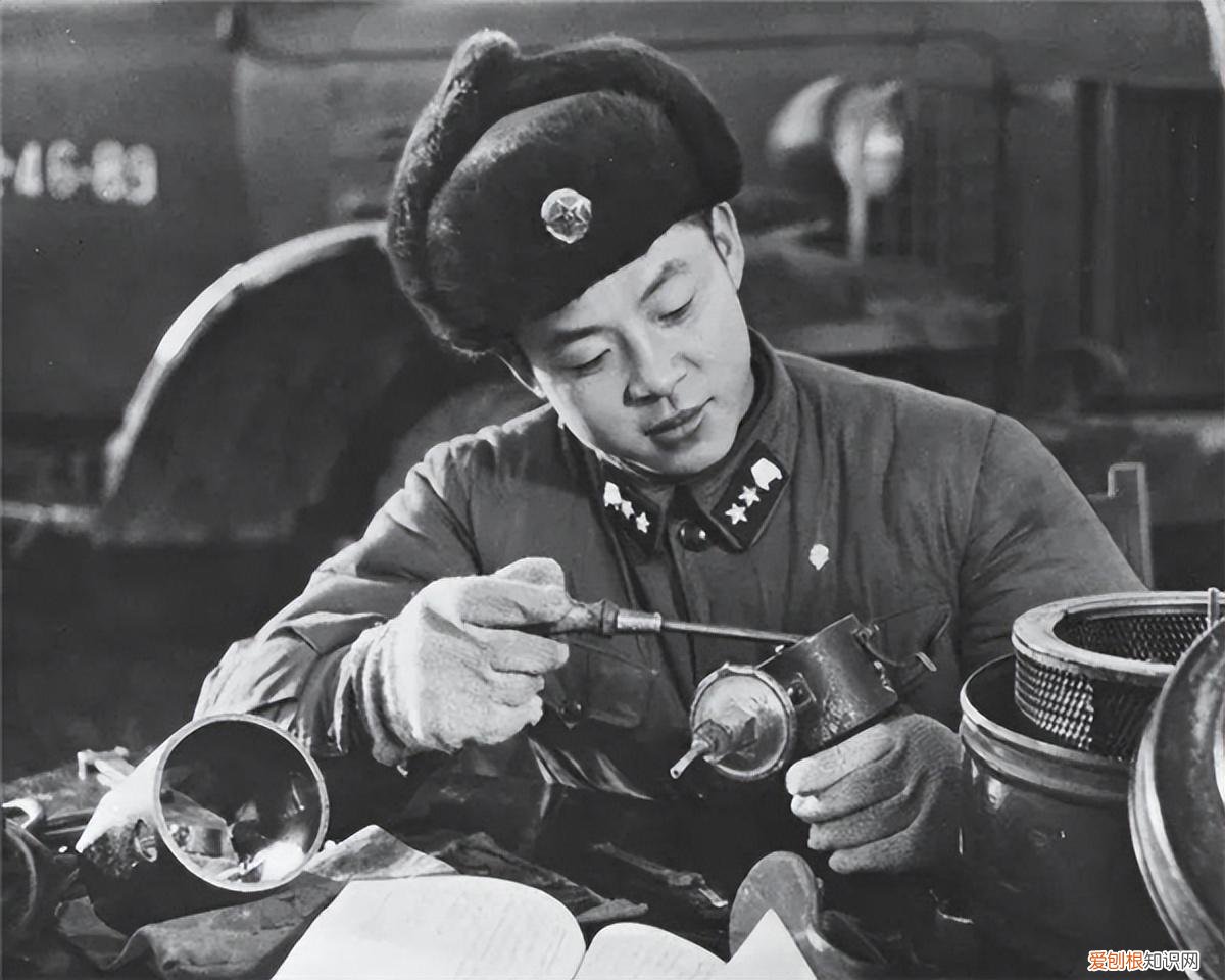 1962年雷锋因公牺牲,年仅22岁,41年后鉴定人披露细节令人心疼